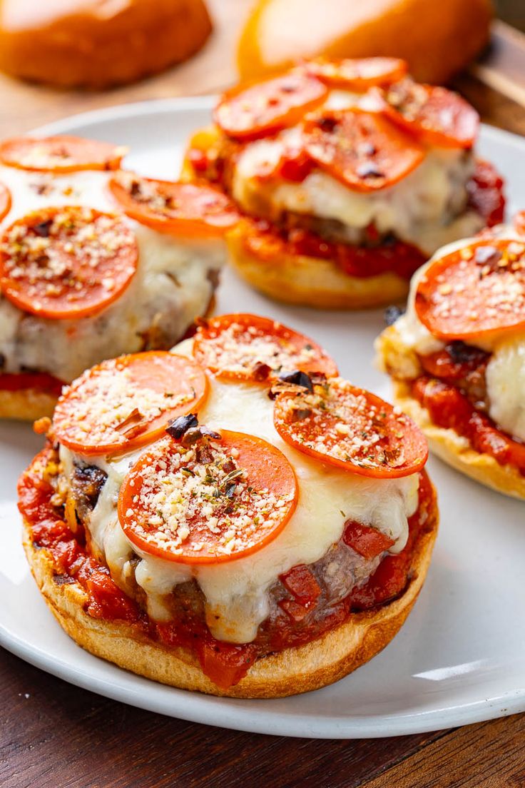 Pepperoni Bun Sandwich (Non Veg)